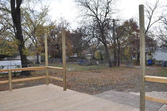 Building Photo - 1237 Centerville Rd