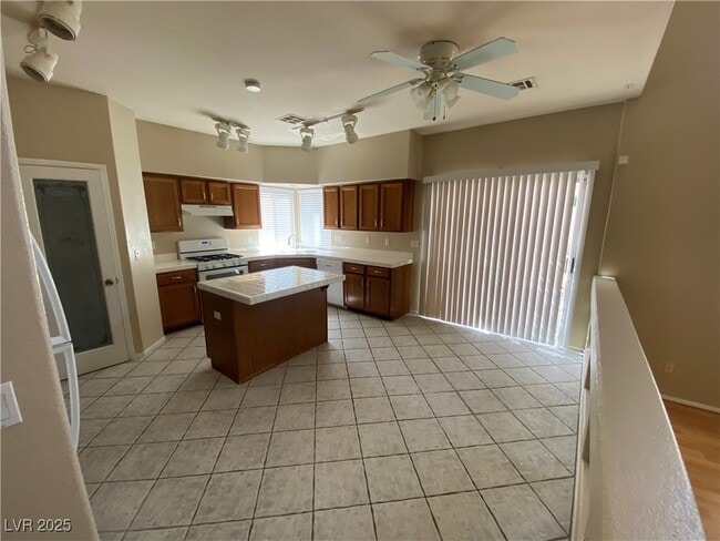 Building Photo - 4813 Lufkin Ave