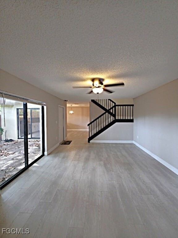 Foto del edificio - 5249 Cedarbend Dr