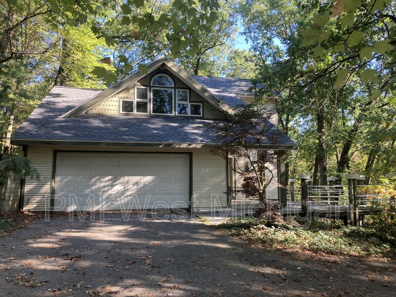 Primary Photo - 6803 Blue Ridge Dr NE