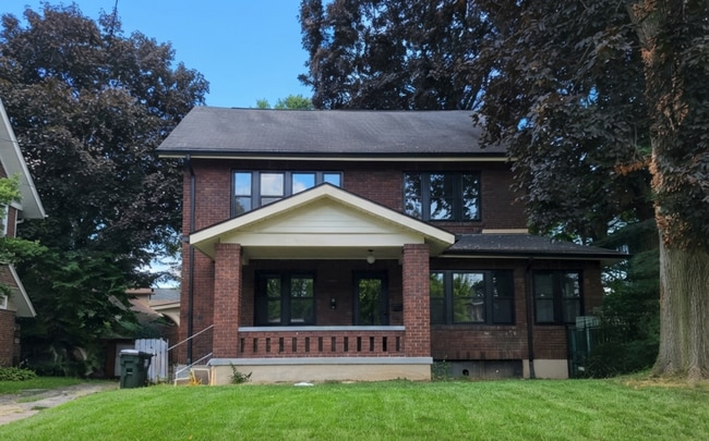 Photo - 35 Woodcrest Avenue House