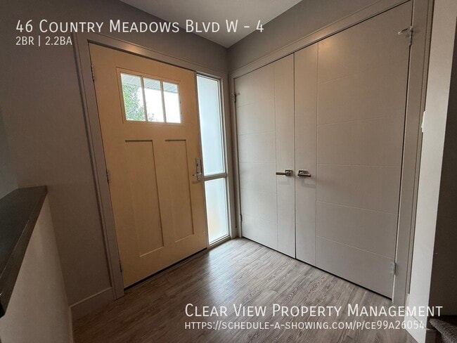 Photo du bâtiment - ?? Stunning 2-Bedroom Townhouse with 4 Bat...