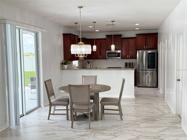 Building Photo - 12236 Fairlawn Dr