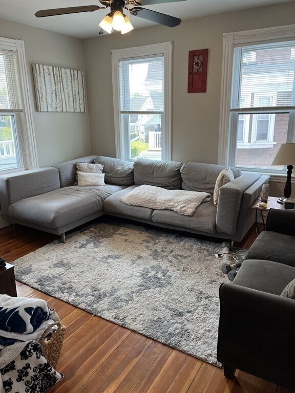 Foto principal - 79 Bigelow St