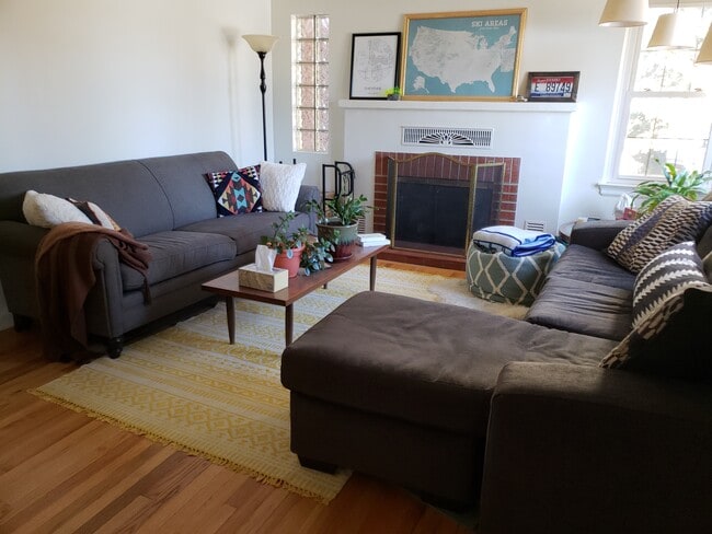 Foto del edificio - 901 Country Club Ave