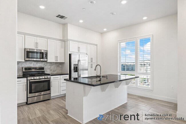 Building Photo - 430 Montague Expy