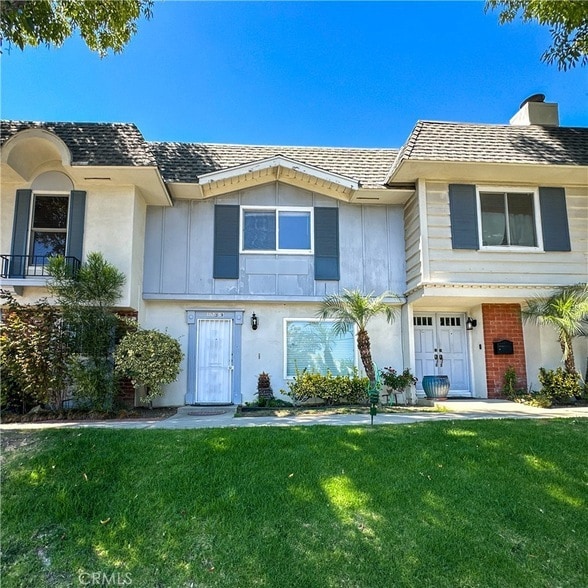 Foto principal - 10235 Lurline Ave