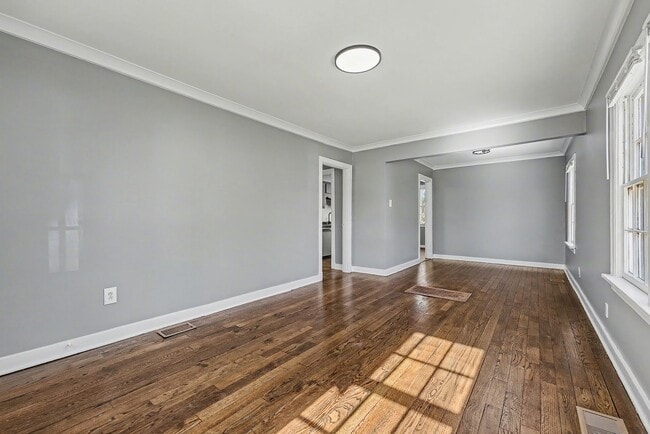 Building Photo - Charming Renovated Home Near U of M – Featuring Expansive Workshop & Garage