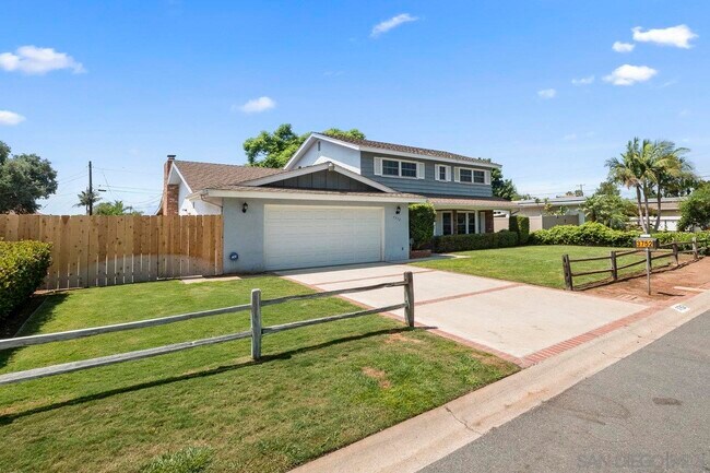 Building Photo - 3752 Alta Loma Dr