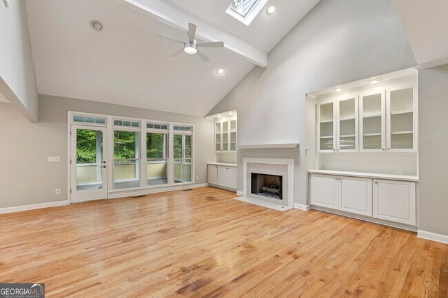 Foto del edificio - 3740 Ashford Point