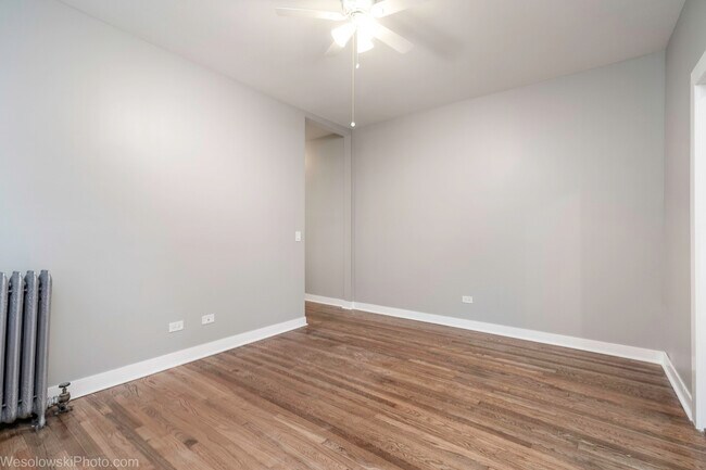 Foto del edificio - 1169 E 54th St