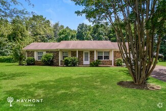 Building Photo - 121 Greenwood Cir