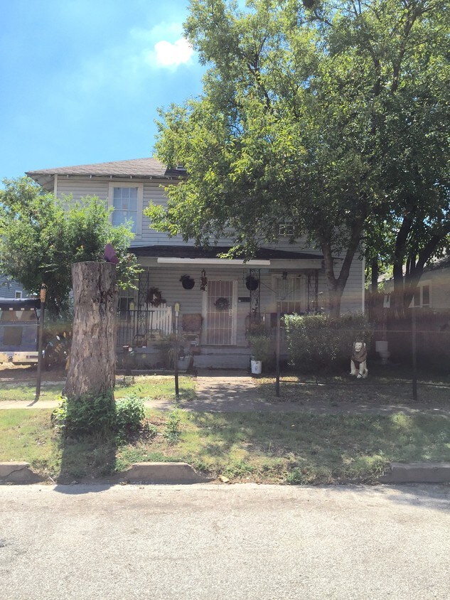 Building Photo - 928-932 Sunset Ave