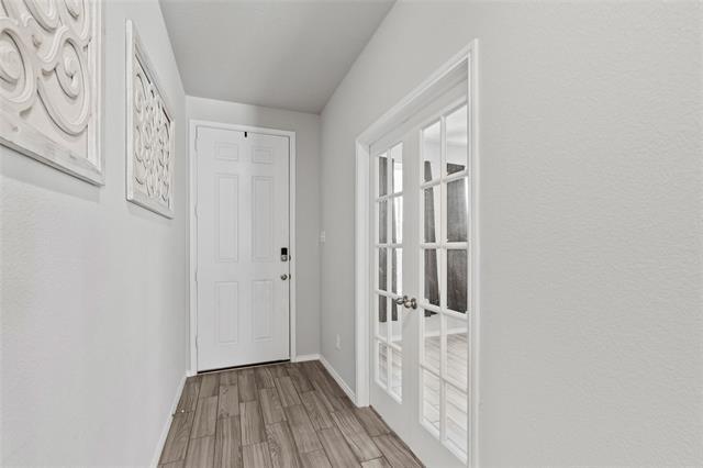 Foto del edificio - 10049 Adams Ln