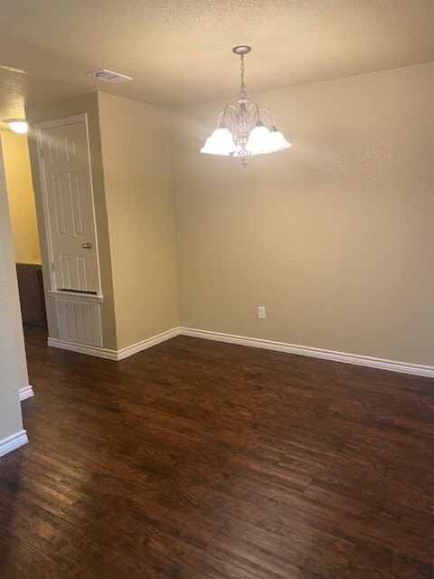Foto del edificio - 4502 Watercrest Rd