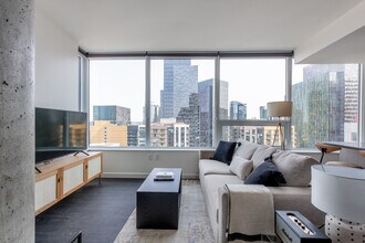 Building Photo - 109 S Division St