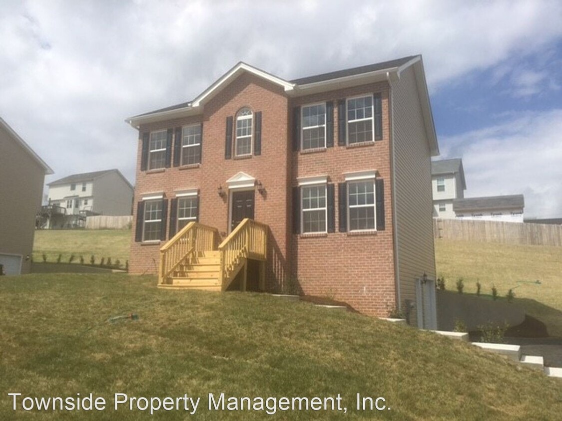 1475 Kensington Way, Christiansburg, VA 24073 House Rental in Christiansburg, VA