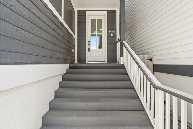 Building Photo - 1406 W 21st St