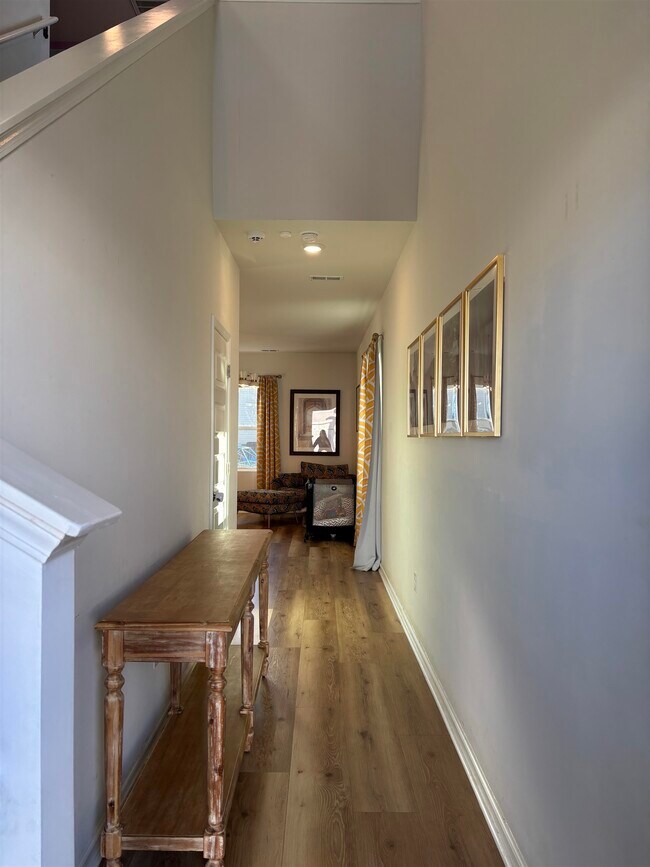 Building Photo - 523 Salty Pine Dr