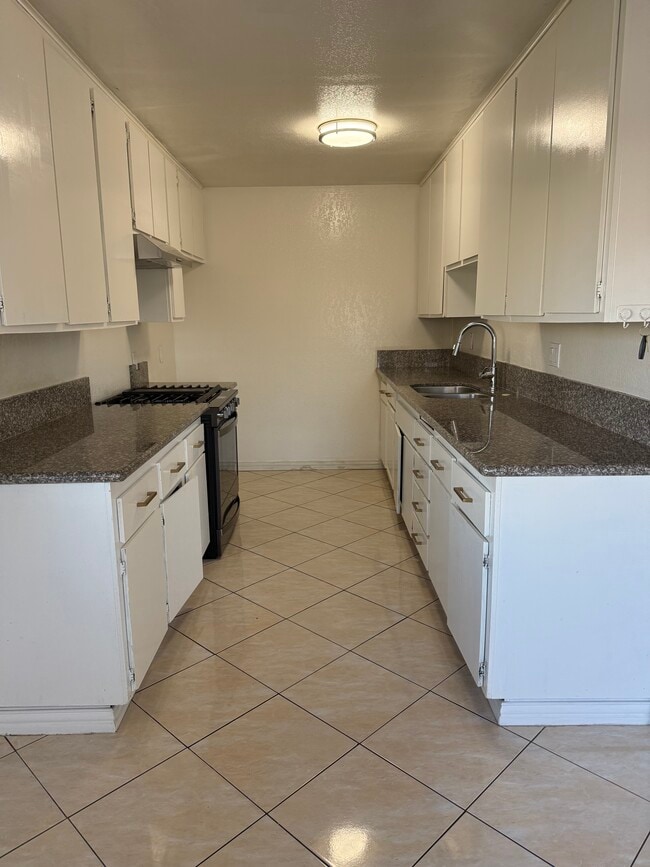 Foto del edificio - 7782 Newman Ave