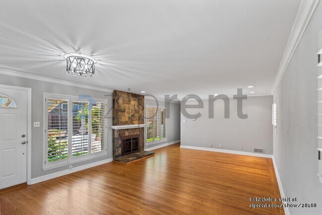 Building Photo - 2010 Helena Way