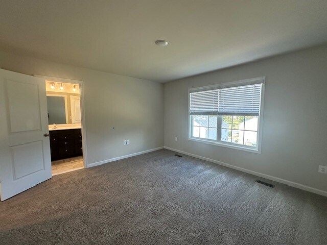 Foto del edificio - 405 Willowshire Ct