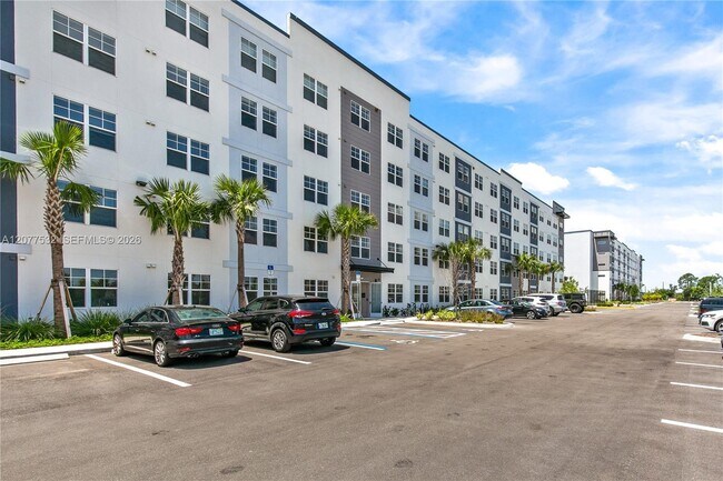 Building Photo - 5579 Millennia Park Dr