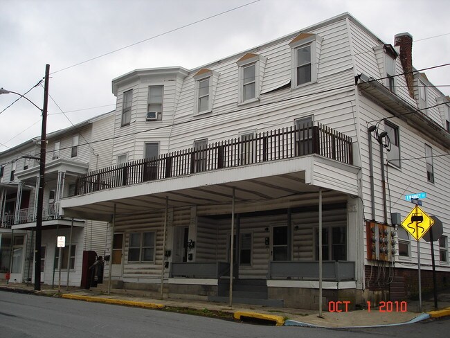 Building Photo - 143 Market St