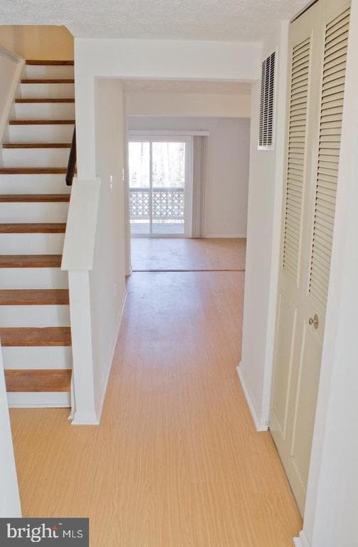 Building Photo - 533 Oakmont Ct