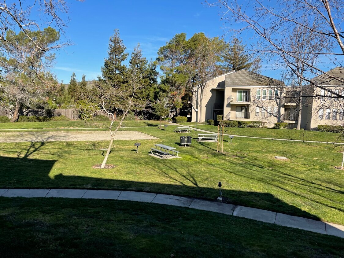 39450 Albany Cmn Unit Q, Fremont, CA 94538 Condo for Rent in Fremont