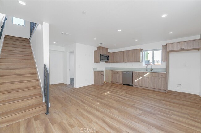 Foto del edificio - 1183 E 59th Pl
