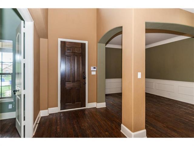 Building Photo - 926 Redbird Ln