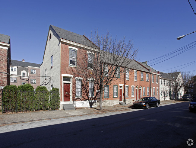 Building Photo - Liberties West Condos