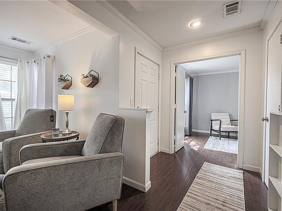 Foto del edificio - Rare end unit condo at The Crossings, loca...