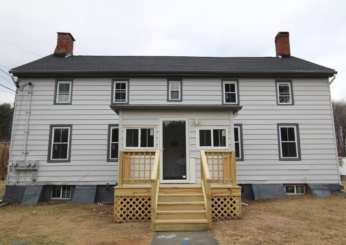 126 Maxwell Ln Unit Apt. 1, Kingston, NY 12401 Room for Rent in