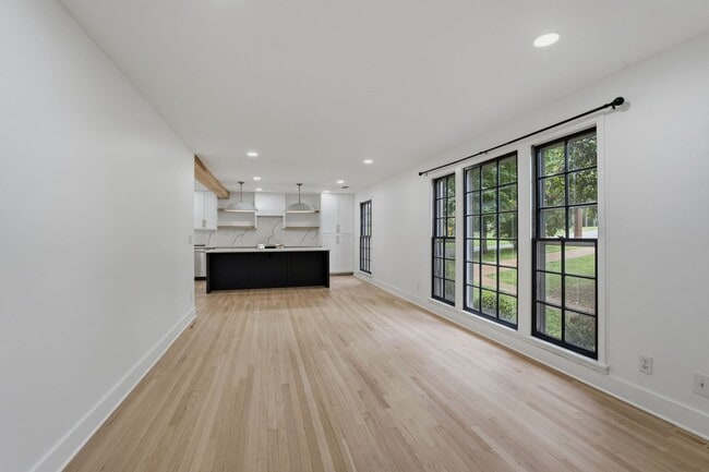 Foto del edificio - West Meade Rental
