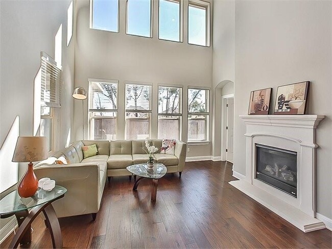 Building Photo - 15601 Cabrillo Way