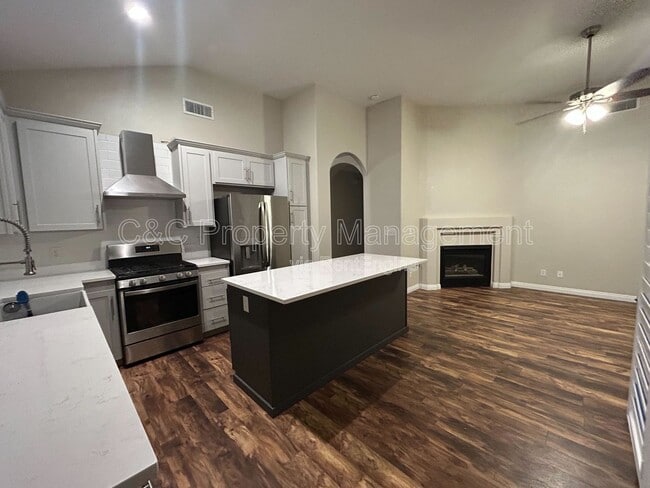 Building Photo - 2315 Fairmont Ave