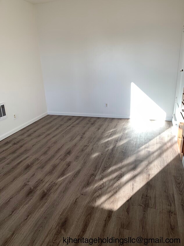 Foto principal - 1104 6th St S