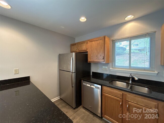 Foto del edificio - 4045 N Course Dr