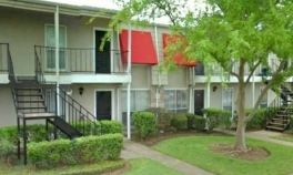 Building Photo - 11303 S Wilcrest Dr