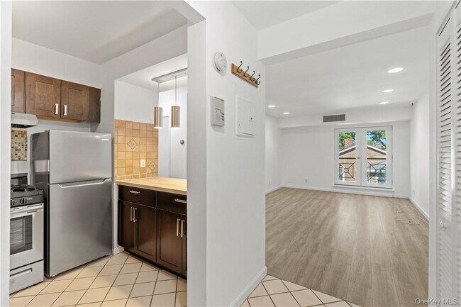 Foto del edificio - 501 N Barry Ave