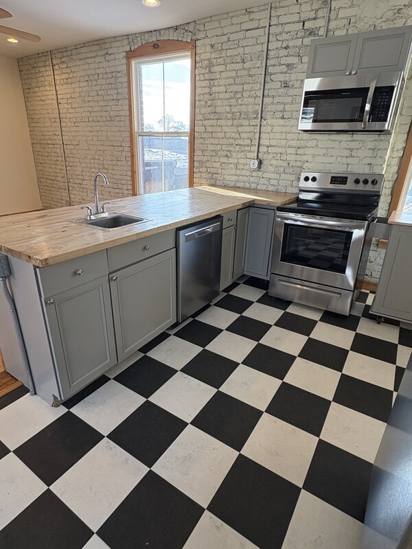 Foto del edificio - 3 102nd St