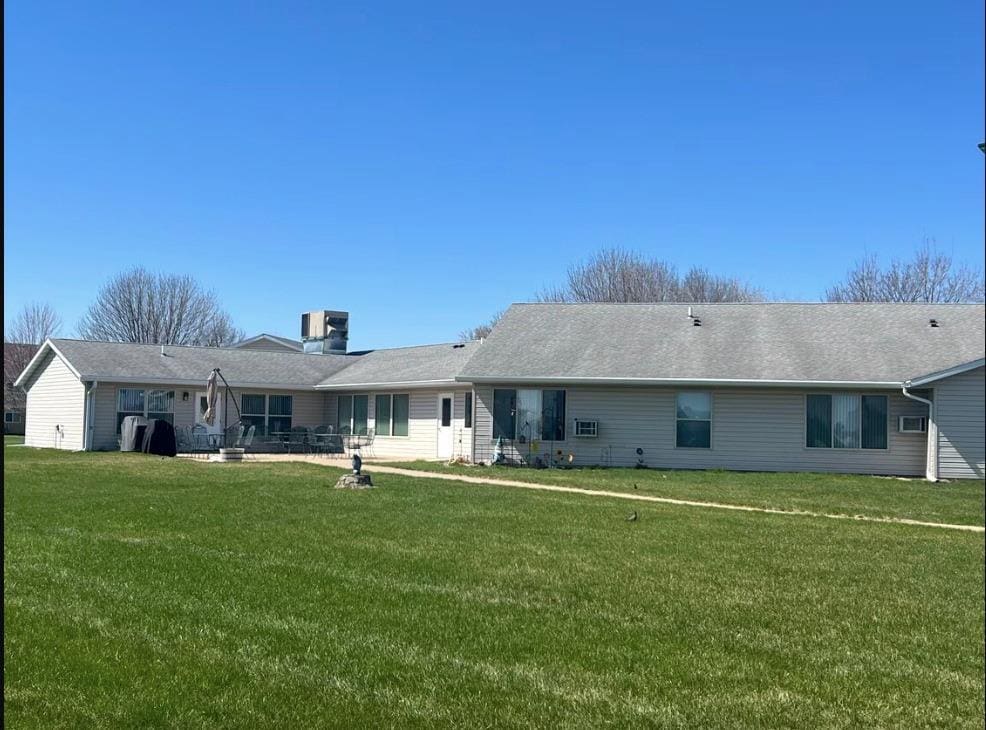 Primary Photo - 745 Streeter Dr