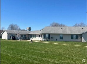 Building Photo - 745 Streeter Dr