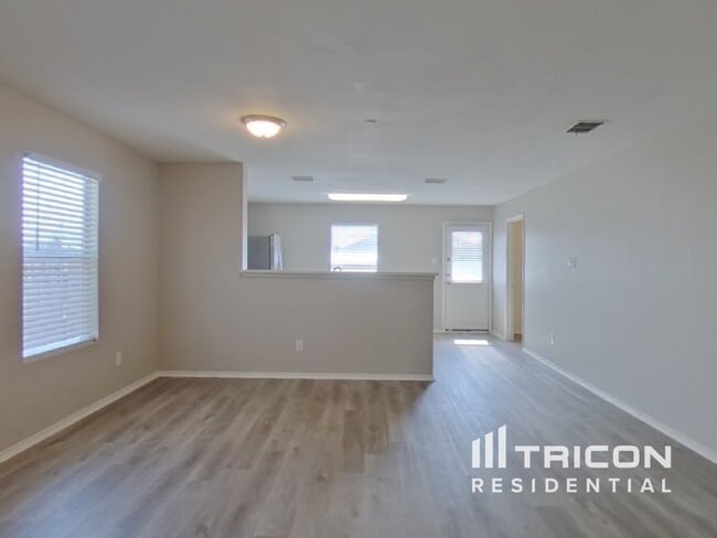 Foto del edificio - 14124 Cochise Dr