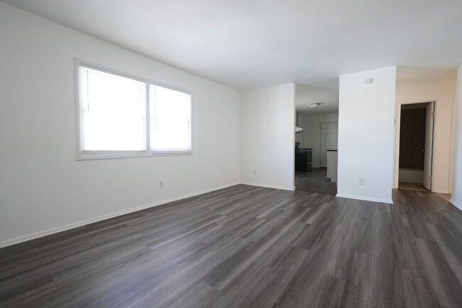 Building Photo - 3613 Jonquil St