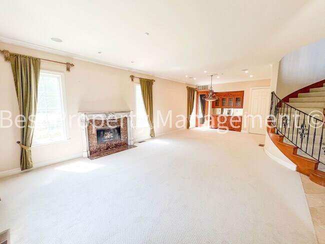 Building Photo - 3557 Mercato Ct