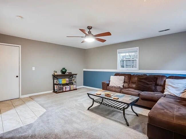 Foto del edificio - 2748 S West Pkwy