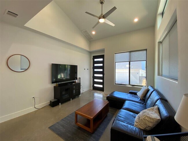 Foto del edificio - 1208 Walnut Ave